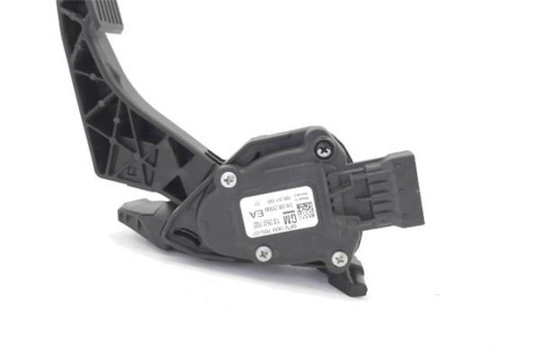 Recambio de pedal acelerador para opel astra j 1.7 cdti referencia OEM IAM 848040 13252702 