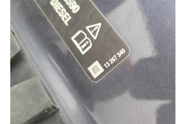 Recambio de tapa exterior combustible para opel astra j 1.7 cdti referencia OEM IAM 13267340  