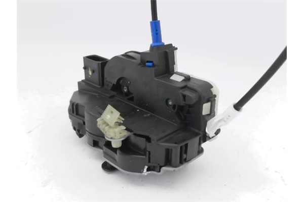 Recambio de cierre electromagnetico delantero derecho para opel astra j 1.7 cdti referencia OEM IAM 133727 3023880RH1 