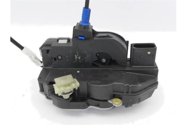 Recambio de cierre electromagnetico delantero izquierdo para opel astra j 1.7 cdti referencia OEM IAM 133726 3023881LH1 