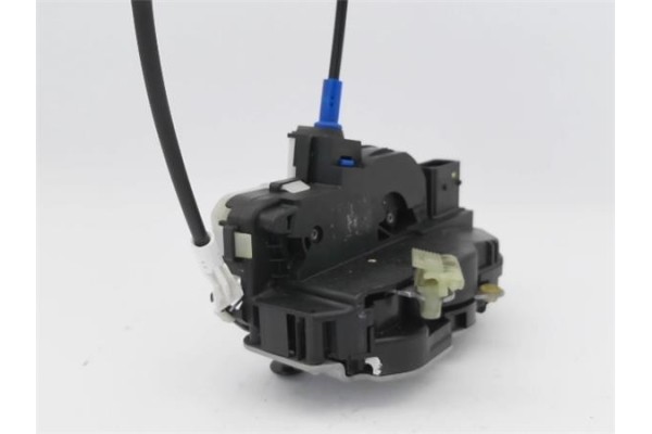 Recambio de cierre electromagnetico delantero izquierdo para opel astra j 1.7 cdti referencia OEM IAM 133726 3023881LH1 