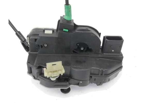 Recambio de cierre electromagnetico trasero izquierdo para opel astra j 1.7 cdti referencia OEM IAM 133698 3023881LHZ 