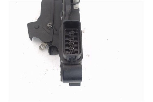 Recambio de cierre electromagnetico trasero derecho para land rover range rover sport 2.7 v6 td s referencia OEM IAM   