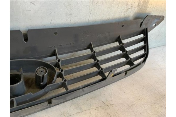 Recambio de rejilla capo para ford focus ii (da_) 2.0 tdci referencia OEM IAM 8M518200  