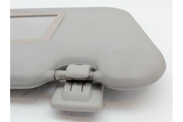 Recambio de parasol derecho para citroen xsara picasso 1.6 referencia OEM IAM 8143HL  