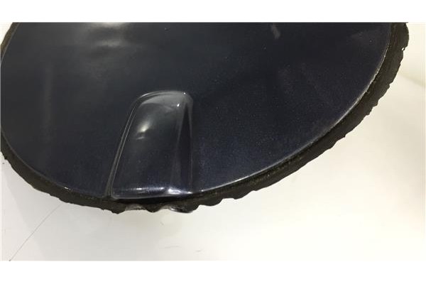 Recambio de tapa exterior combustible para opel astra h berlina 1.7 cdti referencia OEM IAM 13111597 13111596 