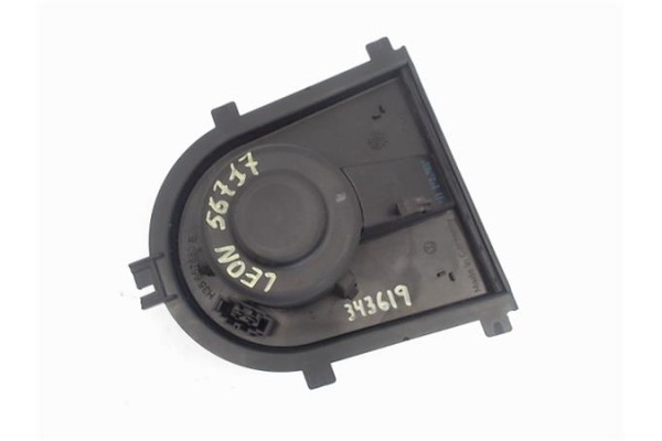 Recambio de motor calefaccion para seat leon (1m1) 1.6 16 v referencia OEM IAM 1J1819021C  