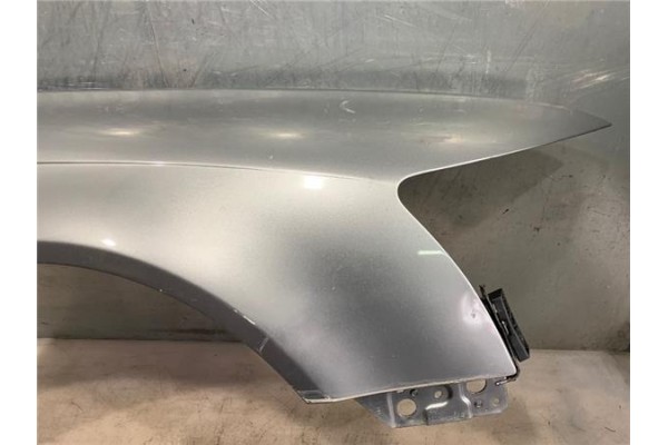Recambio de aleta delantero derecha para audi a6 avant (4f5) 2.8 fsi referencia OEM IAM 4F0821104A  