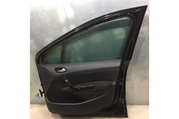 Recambio de puerta delantero derecha para peugeot 308 1.6 gt referencia OEM IAM 9004CC  