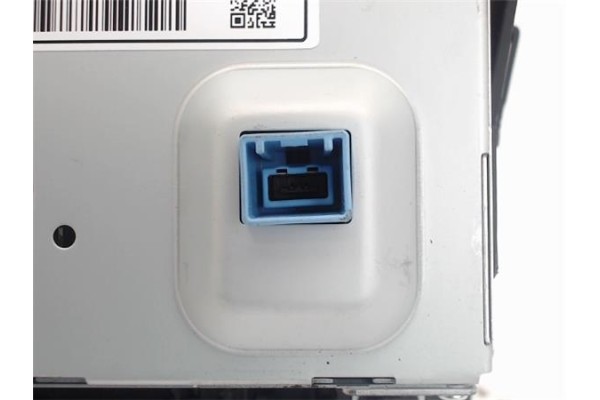 Recambio de pantalla navegador para opel astra j berlina 5p 1.6 excellence referencia OEM IAM 95247248  