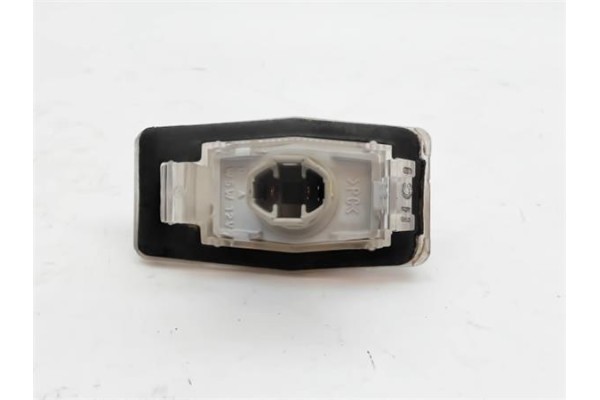 Recambio de piloto matricula para mazda premacy (cp) 2.0 td referencia OEM IAM E110384   Recambio de piloto matricula para mazda premacy (cp) 2.0 td referencia OEM IAM E110384