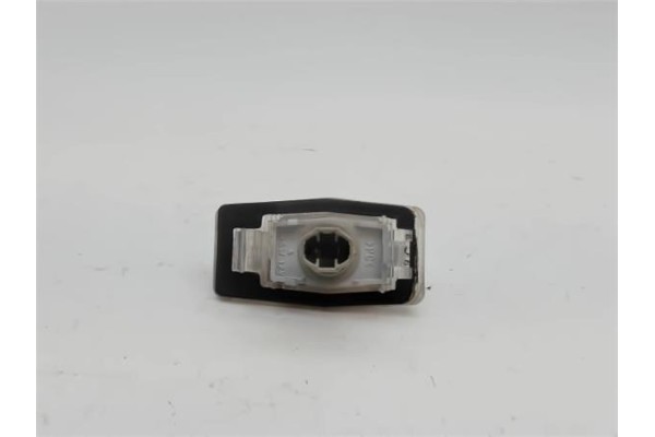 Recambio de piloto matricula para mazda premacy (cp) 2.0 td referencia OEM IAM E110384  