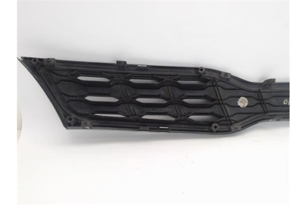 Recambio de rejilla capo para kia rio (ub) 1.2 basic referencia OEM IAM 863501W210  