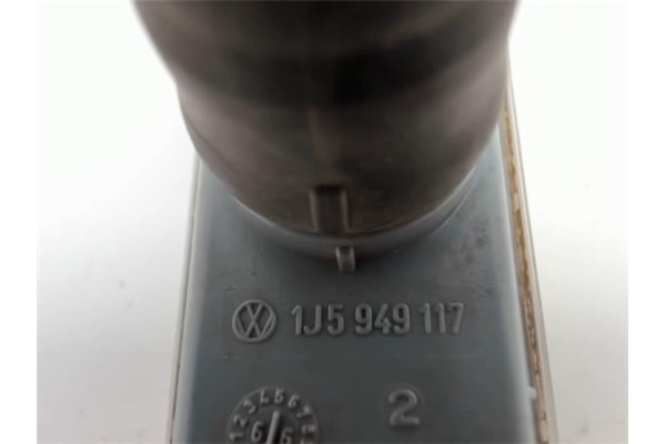 Recambio de piloto intermitente lat. delantero derecho para volkswagen polo iii berlina (6n2) 1.4 conceptline referencia OEM IAM