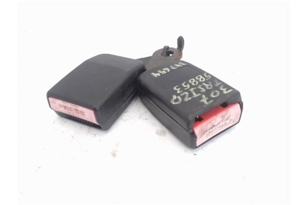 Recambio de anclaje cinturon trasero izquierdo para peugeot 307 break (3e) 2.0 referencia OEM IAM   
