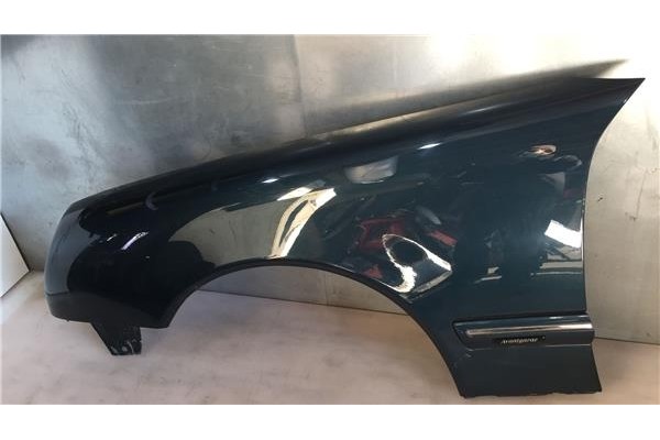 Recambio de aleta delantero izquierda para mercedes-benz clase e (bm 210) berlina 2.6 240 (210.062) referencia OEM IAM A21088015