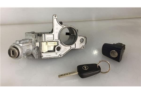 Recambio de llave para opel astra h berlina 1.7 cdti referencia OEM IAM 2421430 Recambio de llave para opel astra h berlina 1.7 cdti referencia OEM IAM 2421430