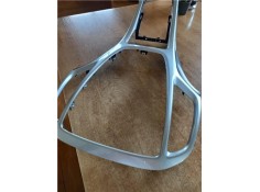 Recambio de embellecedor consola central para opel astra j berlina 5p 1.6 excellence referencia OEM IAM 13257562  