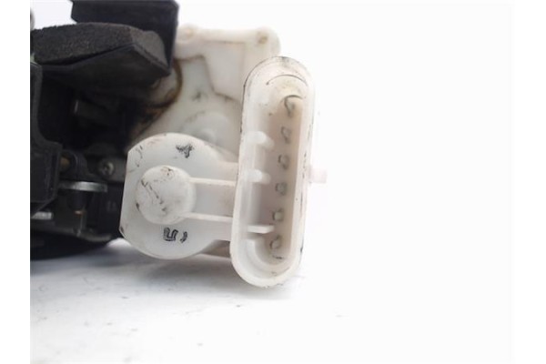 Recambio de cierre electromagnetico delantero izquierdo para fiat i doblo (119) 1.9 jtd referencia OEM IAM 51843469  