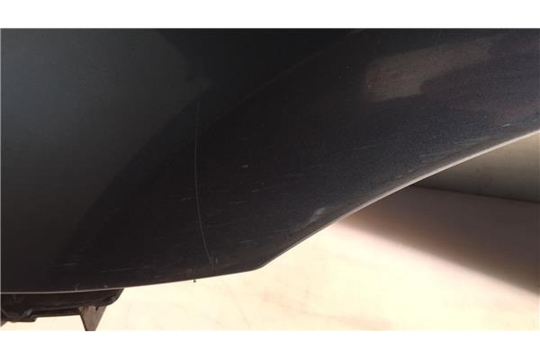 Recambio de aleta delantero izquierda para citroen c4 berlina 1.6 16v referencia OEM IAM 7840Q3  