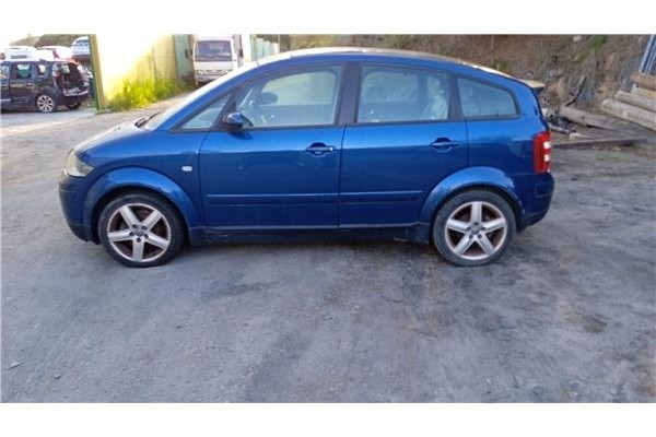 audi a2 (8z) del año 2004