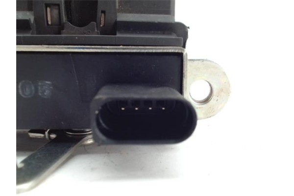 Recambio de cerradura porton para seat toledo (5p2) 2.0 tdi 16v referencia OEM IAM 5P5827505  