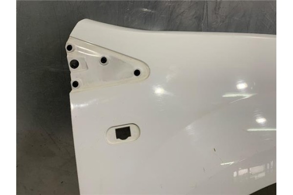 Recambio de aleta delantero derecha para renault twingo (cn0_) 1.2 16v (cn0a) referencia OEM IAM 631000558R 7701478882 770147787