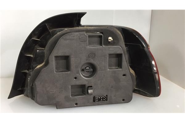 Recambio de piloto trasero izquierdo para bmw serie 5 berlina (e39) 2.8 528i referencia OEM IAM 8358031 2VP00724001 