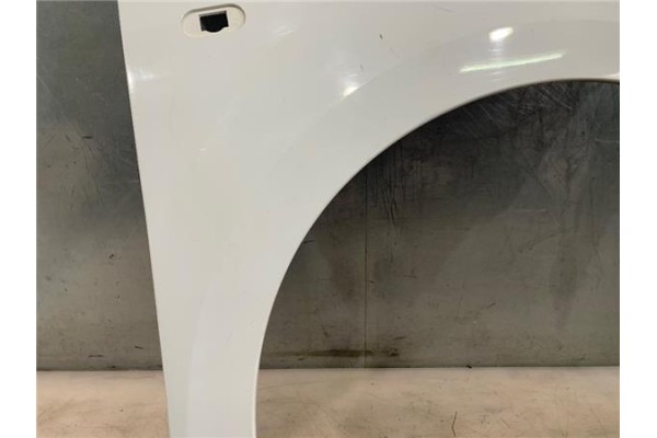 Recambio de aleta delantero derecha para renault twingo (cn0_) 1.2 16v (cn0a) referencia OEM IAM 631000558R 7701478882 770147787