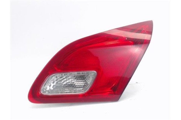 Recambio de piloto porton trasero derecho para opel astra j berlina 5p 1.6 excellence referencia OEM IAM 13358076 Recambio de piloto porton trasero derecho para opel astra j berlina 5p 1.6 excellence referencia OEM IAM 13358076