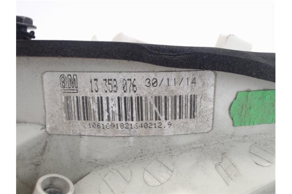 Recambio de piloto porton trasero derecho para opel astra j berlina 5p 1.6 excellence referencia OEM IAM 13358076  