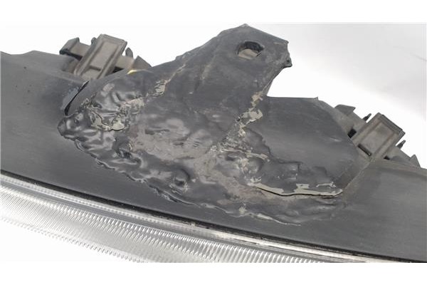 Recambio de faro delantero izquierdo para peugeot 406 berlina (s1/s2) referencia OEM IAM   