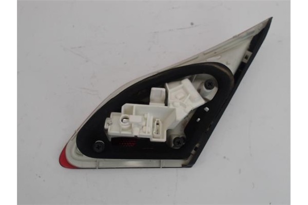 Recambio de piloto porton trasero izquierdo para opel astra j berlina 5p 1.6 excellence referencia OEM IAM 1222265 55108716 1336