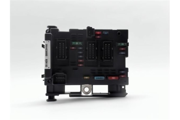 Recambio de caja fusibles/rele para citroen c3 1.4 hdi referencia OEM IAM 9644038680  