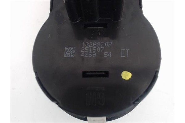 Recambio de mando de luces para opel astra j berlina 5p 1.6 excellence referencia OEM IAM 13268702  