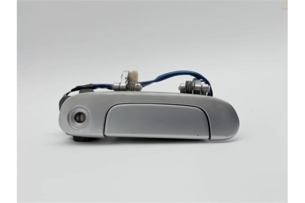 Recambio de maneta exterior delantero derecha para mazda premacy (cp) 2.0 td referencia OEM IAM C10072410B67  