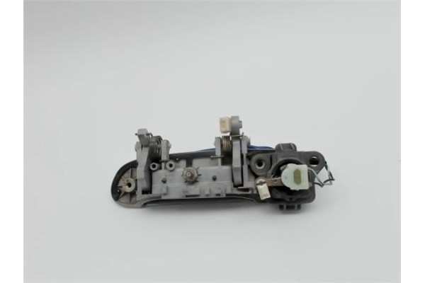 Recambio de maneta exterior delantero derecha para mazda premacy (cp) 2.0 td referencia OEM IAM C10072410B67  