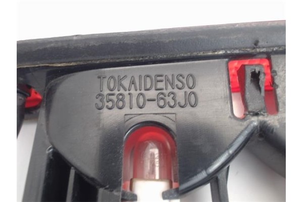 Recambio de luz central de freno para suzuki swift iii (sg) 1.3 referencia OEM IAM 3581063J0  