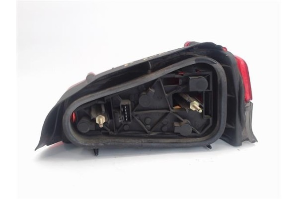 Recambio de piloto trasero izquierdo para peugeot 106 (s1) referencia OEM IAM 635084  