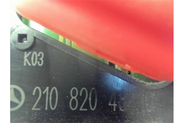 Recambio de interruptor luces emergencia para mercedes-benz clase e (bm 210) berlina 2.0 200 (210.035) referencia OEM IAM 210820