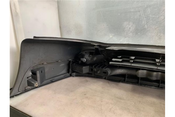 Recambio de paragolpes delantero para citroen xantia berlina 1.9 sd sx referencia OEM IAM   