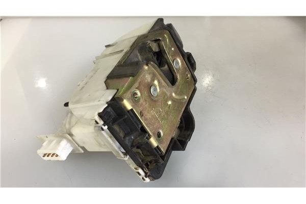Recambio de cierre electromagnetico delantero derecho para seat cordoba berlina (6k2) 1.9 tdi referencia OEM IAM 6K2837016D  