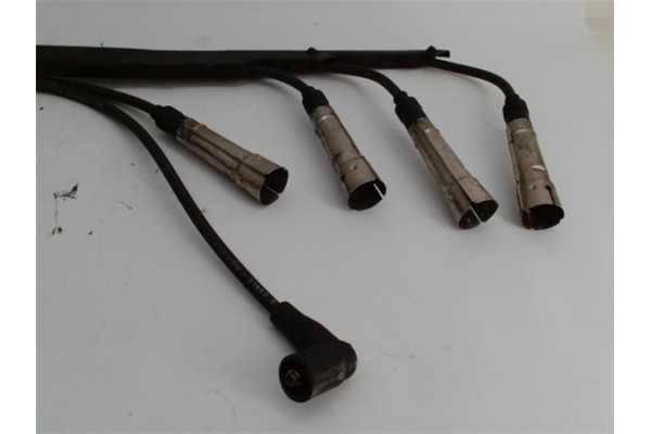 Recambio de juego cables bujias para seat ibiza (6k1) 1.4 signo referencia OEM IAM 032905487B  