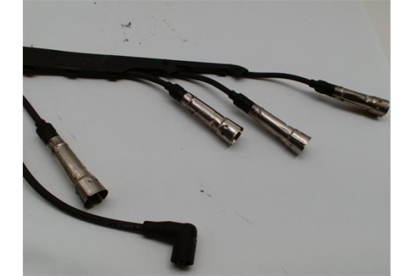 Recambio de juego cables bujias para seat ibiza (6k1) 1.4 signo referencia OEM IAM 032905487B  