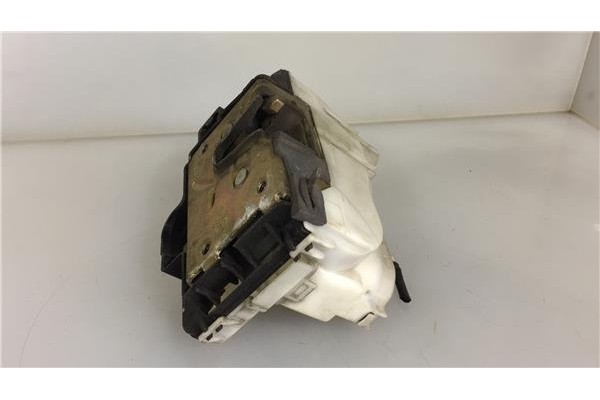 Recambio de cierre electromagnetico trasero izquierdo para seat cordoba berlina (6k2) 1.9 tdi referencia OEM IAM 6K4839015E  