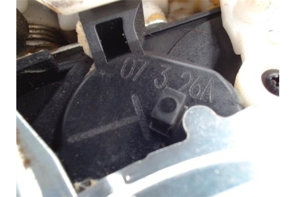 Recambio de cierre electromagnetico trasero izquierdo para mitsubishi colt cz3 berl. 5 (z30a) 1.1 inform (d) referencia OEM IAM 