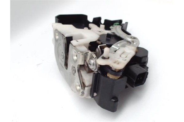 Recambio de cierre electromagnetico trasero izquierdo para mitsubishi colt cz3 berl. 5 (z30a) 1.1 inform (d) referencia OEM IAM 