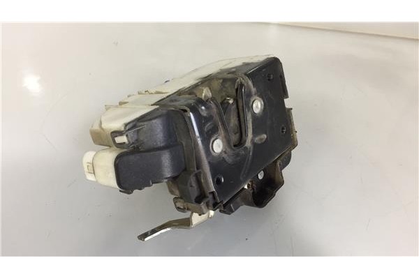 Recambio de cierre electromagnetico delantero izquierdo para volkswagen polo iii berlina (6n2) 1.4 trendline referencia OEM IAM 