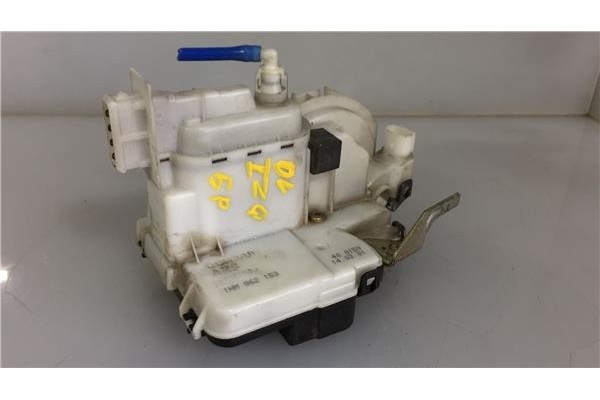 Recambio de cierre electromagnetico delantero izquierdo para volkswagen polo iii berlina (6n2) 1.4 trendline referencia OEM IAM 