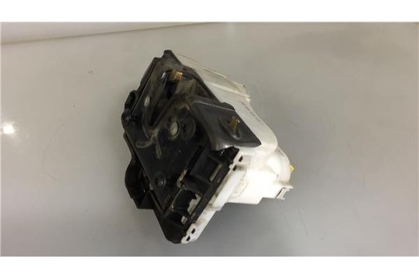 Recambio de cierre electromagnetico trasero derecho para volkswagen polo iii berlina (6n2) 1.4 trendline referencia OEM IAM 6N48